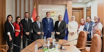 رئيس هيئة الدواء المصرية يستقبل رئيس شركة باير كونسيومر كير