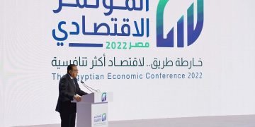 رئيس الوزراء: المؤتمر الاقتصادي أكد حرص الحكومة على نهج الشراكة الفعّالة مع القطاع الخاص
