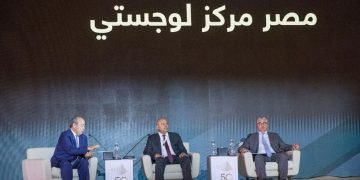 إنشاء منطقة لوجيستية مع موانئ دبي العالمية في السخنة لخدمة المستثمرين