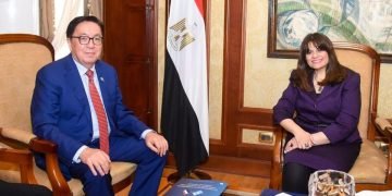 وزيرة الهجرة تستقبل سفير جمهورية كازاخستان لدى مصر لبحث ملفات التعاون المشترك