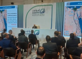 وزير النقل يستعرض الفرص المتاحه لمشاركة القطاع الخاص في قطاع النقل