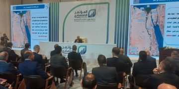 وزير النقل يستعرض الفرص المتاحه لمشاركة القطاع الخاص في قطاع النقل