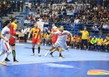 يد الترجى التونسى بطل افريقيا بعد الفوز على الزمالك المصرى 24/28