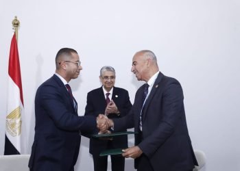 وزير الكهرباء.. يشهد توقيع مذكرة تفاهم بين”فودافون مصر” وهيئة تنمية واستخدام الطاقة الجديدة والمتجددة على هامش مؤتمر المناخ  COP27