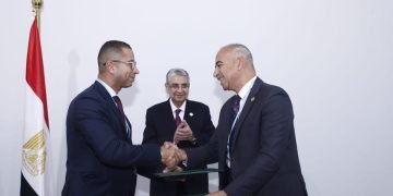 وزير الكهرباء.. يشهد توقيع مذكرة تفاهم بين”فودافون مصر” وهيئة تنمية واستخدام الطاقة الجديدة والمتجددة على هامش مؤتمر المناخ  COP27