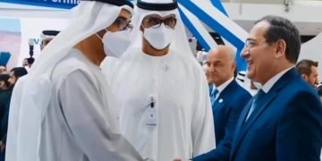 أدنوك الإماراتية ترغب في زيادة استثماراتها في قطاع البترول المصرى