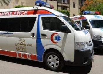 إسعاف سوهاج تتسلم سيارتين متطورتين