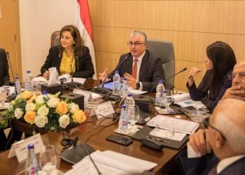 الاقتصادية لقناة السويس.. تحويل المناطق الصناعية إلى “مدن صناعية متكاملة” صديقة للبيئة