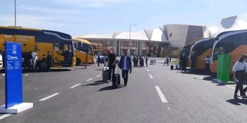 وزير الطيران المدني يتفقد مطارى القاهرة وشرم الشيخ .. ويوجه بتقديم كافة التيسيرات لضيوف مصر