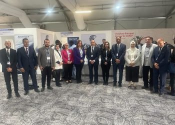 وزير الطيران : جودة الخدمات المقدمة للمسافرين فى مقدمة أولوياتنا