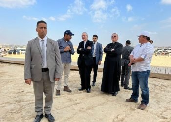 رئيس وزراء الفاتيكان يزور منطقة أهرامات الجيزة