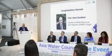 سويلم يشارك فى جلسة “مجلس المياه الآسيوى” بالجناح الكورى الجنوبى بمؤتمر المناخ
