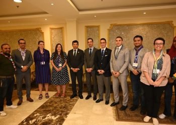 وزير الشباب والرياضة يلتقي مديرة الشراكات بالمنظمة العالمية للحركة الكشفية