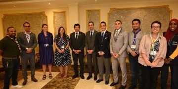 وزير الشباب والرياضة يلتقي مديرة الشراكات بالمنظمة العالمية للحركة الكشفية