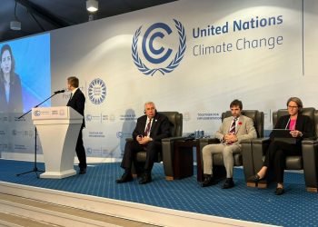 القصير يؤكد على أهمية التزام الدول المتقدمة بتنفيذ تعهداتها لإنقاذ الأجيال القادمة