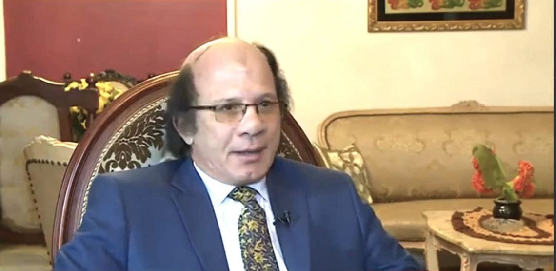 بين الواقع المتعايش والإفتراضي تحديات كثيرة