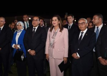 رئيس الوزراء يحضر حفل عشاء تحت عنوان ” نحو مزيد من حلول مناخية أكثر صمودا”