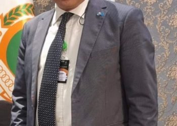 رئيس إتحاد العمال المصري يواجه مشاكل المغتربين