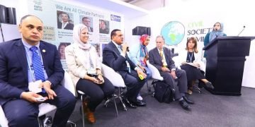 آمنة يؤكد أهمية دور المجتمع المدني والجمعيات الأهلية والقطاع الخاص ووسائل الإعلام في دعم جهود الحكومة