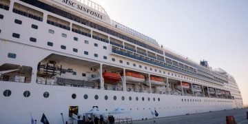 ميناء السخنة يستقبل الفندق العائم  MSC Splendid برحلات سياحية منتظمة ووصول السفينة Sinfonia قادمة من اليونان