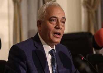 حجازى :  اختبارات الصف الأول والثاني الثانوى  يتسلم الطالب ورقة اسئلة للجزء المقالي ومن ثم تسليم  كراسة اجابة