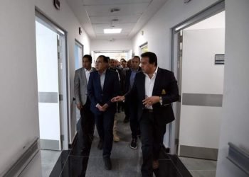 رئيس الوزراء يتفقد مشروع المجمع الطبي الشامل بالسويس ويوجه بأهمية الإسراع بتنفيذ هذا الصرح الطبي