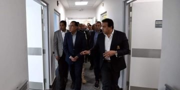 رئيس الوزراء يتفقد مشروع المجمع الطبي الشامل بالسويس ويوجه بأهمية الإسراع بتنفيذ هذا الصرح الطبي