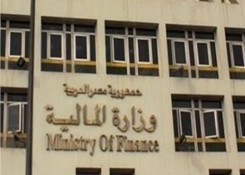 الحكومة توضح حقيقة إطلاع الضرائب على الحسابات البنكية للمواطنين