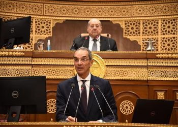 وزير الاتصالات..  المواطن هو محور اهتمام الدولة فى كافة مشروعات التحول الرقمى