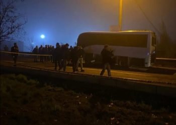 إصابة 9 أشخاص جراء انفجار قنبلة بالقرب من حافلة للشرطة في تركيا