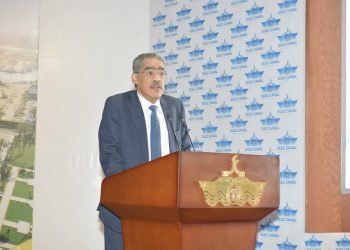 الفريق أسامة ربيع: قناة السويس ملك للمصريين ولا مساس بأصول الهيئة وفقا  للدستور