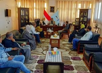 وزارة السياحة برأس غارب