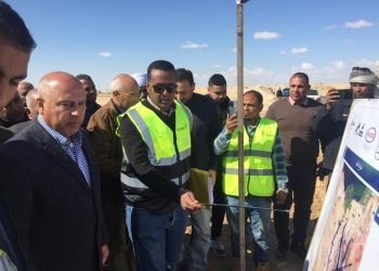 وزير النقل يتفقد مواقع العمل بالخط الثاني للقطار الكهربائي السريع (أكتوبر / الأقصر / أسوان