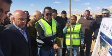 وزير النقل يتفقد مواقع العمل بالخط الثاني للقطار الكهربائي السريع (أكتوبر / الأقصر / أسوان