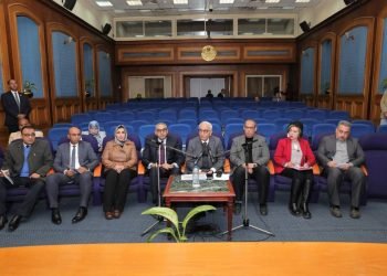 وزير التربية والتعليم يجتمع مع مديري مديريات التربية والتعليم عبر شبكة الفيديو كونفرانس