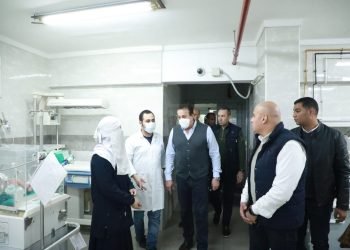 وزير الصحة يُحيل مديري ونواب مستشفيي أبو المنجا المركزي والنيل للتأمين الصحي للتحقيق لتغيبهم عن العمل