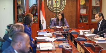 د. رانيا المشاط تلتقي المدير الإقليمي للنمو العادل والتمويل والمؤسسات بمجموعة البنك الدولي