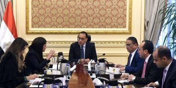 رئيس الوزراء يبحث مع وزيرة التعاون الدولي عددا من ملفات عمل الوزارة