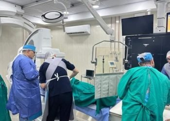 بدء تشغيل أحدث جهاز للقسطرة المخية بمركز جراحة المخ والأعصاب بجامعة المنصورة