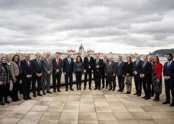 د. رانيا المشاط تعقد جلسة مباحثات موسعة مع وزير الخارجية والتجارة المجري ضمن فعاليات اللجنة المشتركة