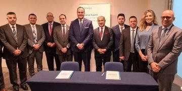 رئيس هيئة الرعاية الصحية يشهد توقيع اتفاقية تعاون مع شركة إليكتا السويدية الرائدة في مجال العلاج الإشعاعي