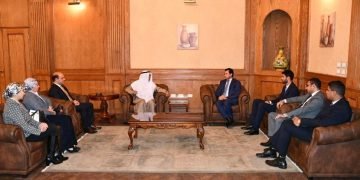 وزير الرياضة يبحث آليات التعاون مع رئيس الاتحاد العربى للجمباز