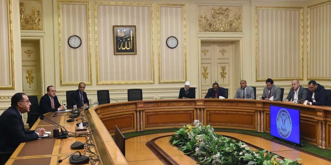 مدبولي: عدد الشركات التي ستطرحها الدولة لن يقل عن 20 شركة ” طرح أولى”