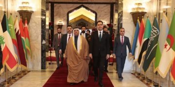 رئيس البرلمان العربي يصل إلى بغداد للمشاركة في مؤتمر الاتحاد البرلماني العربي