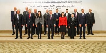 د. رانيا المشاط تُشارك في المائدة المستديرة للسيد شوكت ميرضائييف رئيس أوزبكستان