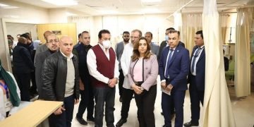 وزير الصحة يتفقد مستشفى دمياط العام.. ويشدد على الالتزام بالجداول الزمنية المحددة لتطويره