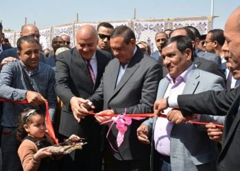 وزير التنمية المحلية ومحافظ قنا يفتتحان محطة صرف صحي نقادة بتكلفة 275 مليون جينه