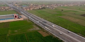 وزير النقل : بدء التشغيل التجريبي لكوبري كفر الدوار بطريق القاهرة /الإسكندرية الزراعي أمام حركة السيارات  والمركبات