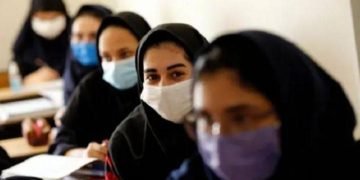 تصاعد الاحتجاجات الدولية عقب : تسميم الطالبات الإيرانيات