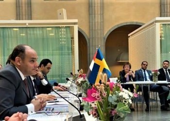 وزير التجارة ونظيره السويدي يبحثان أطر التعاون المشترك في مجالات التجارة والصناعة والاستثمار